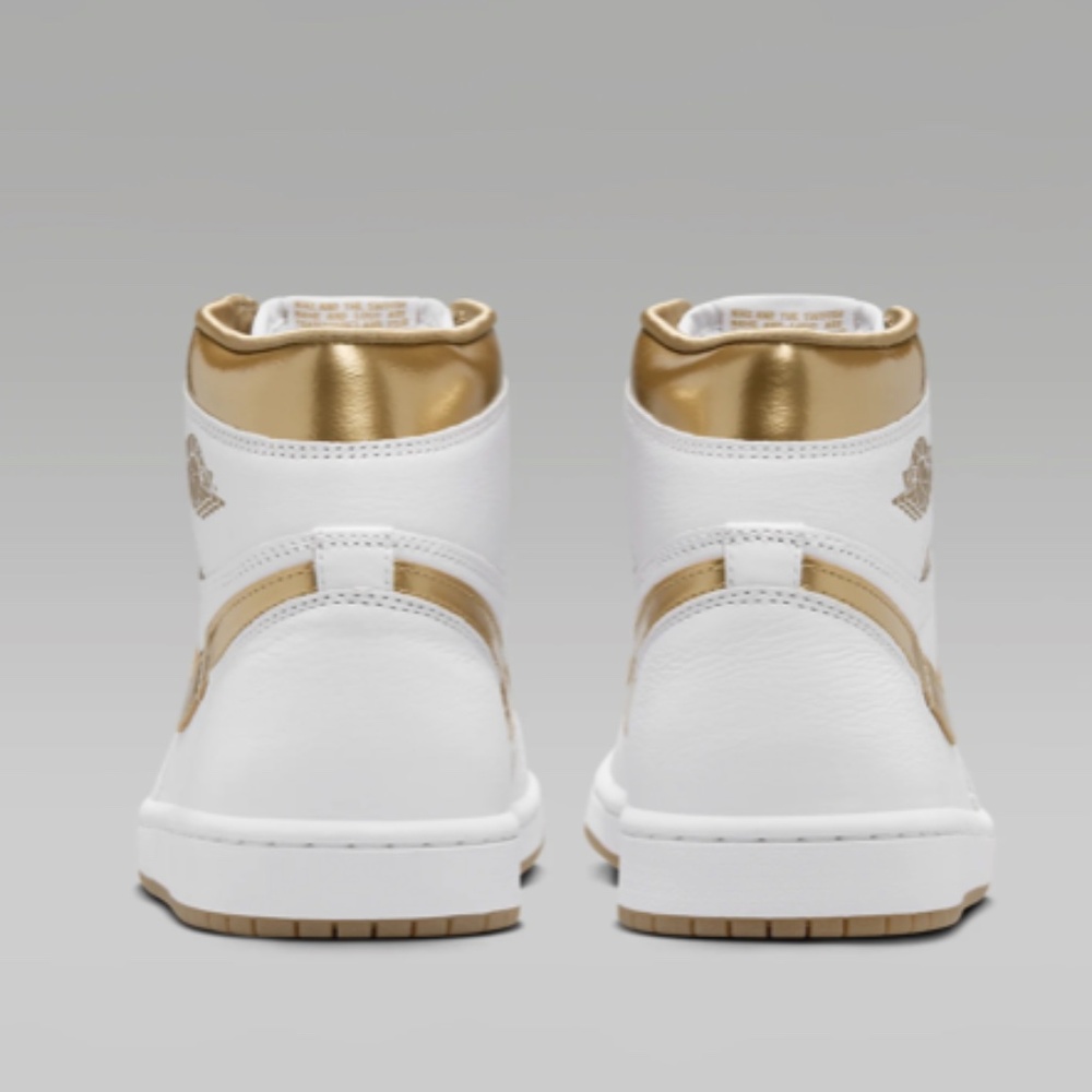 NIB Air Jordan 1 Retro High OG "White & Gold" Sz 9.5 - Picture 5 of 10
